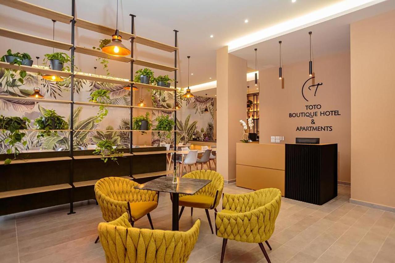 Toto Hotel & Apartments Radhimë المظهر الخارجي الصورة