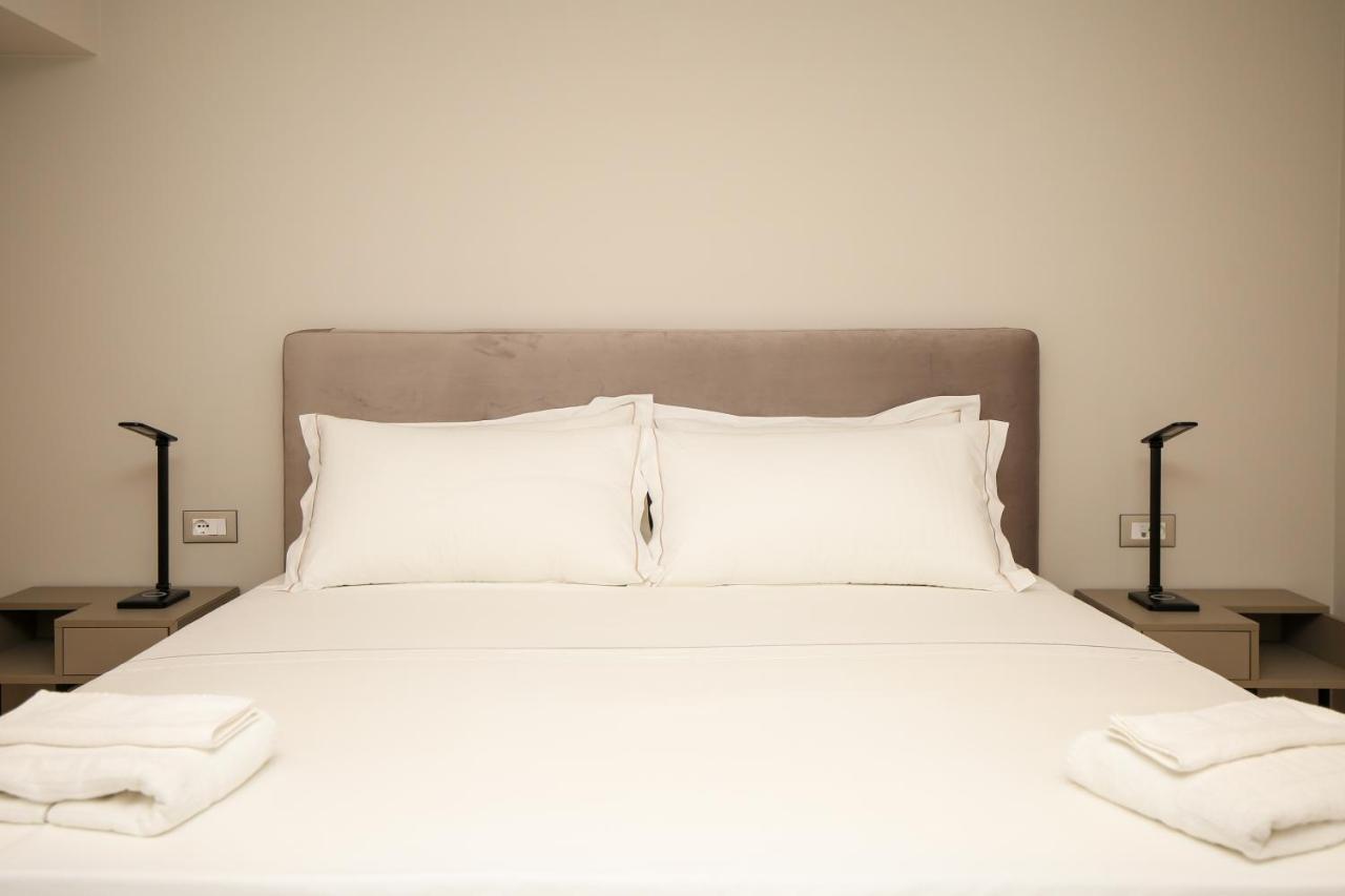 Toto Hotel & Apartments Radhimë المظهر الخارجي الصورة