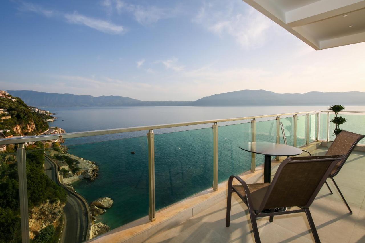 Toto Hotel & Apartments Radhimë المظهر الخارجي الصورة