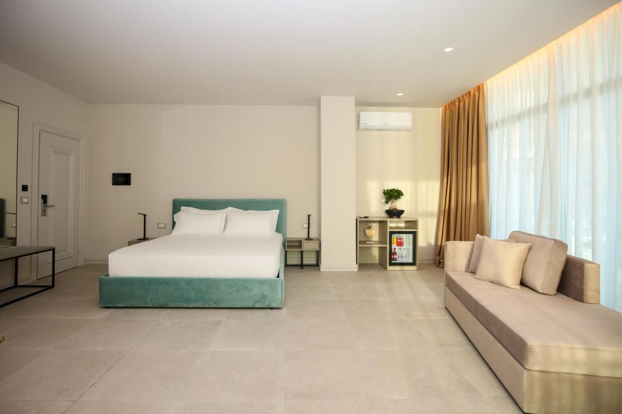 Toto Hotel & Apartments Radhimë المظهر الخارجي الصورة