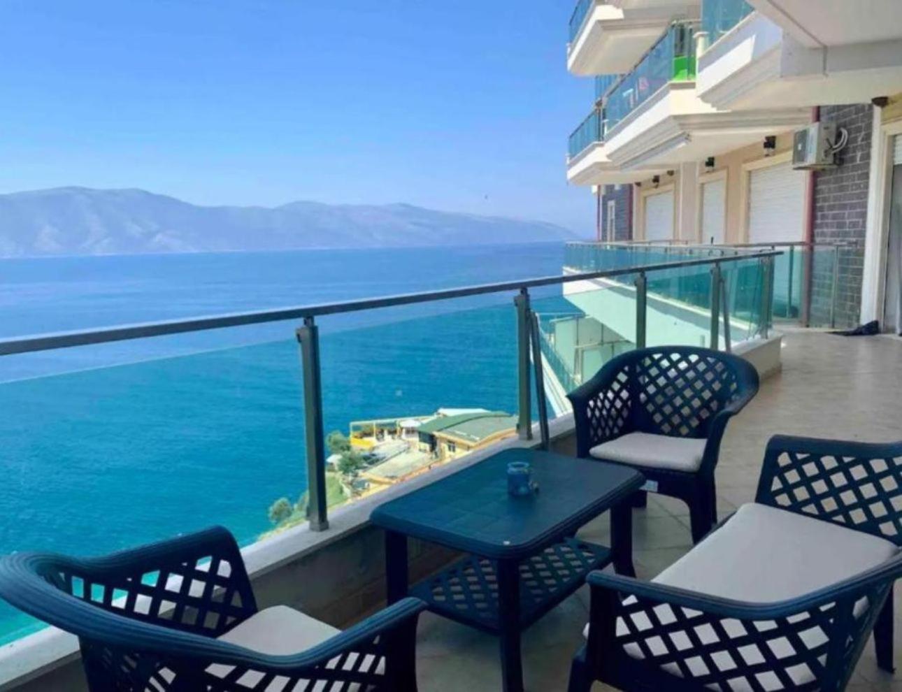 Toto Hotel & Apartments Radhimë المظهر الخارجي الصورة