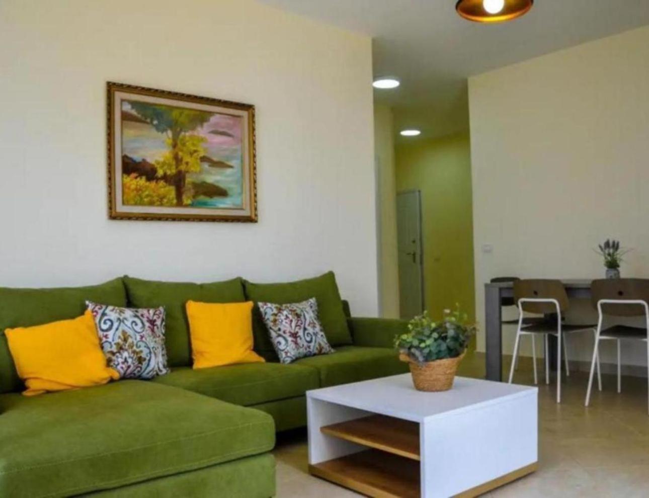 Toto Hotel & Apartments Radhimë المظهر الخارجي الصورة